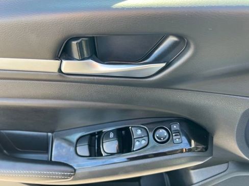 Used 2023 Nissan Altima 2.5 SV image 19