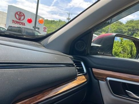 Used 2019 Honda CR-V Touring image 18