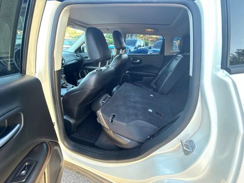 Used 2019 Jeep Compass Limited AWD/4WD image 13