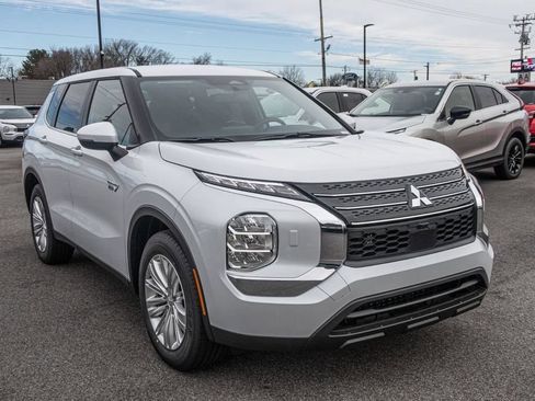 New 2025 Mitsubishi Outlander ES AWD/4WD image 6