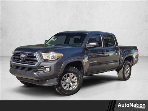 Used 2018 Toyota Tacoma SR5 image 1