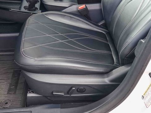 Used 2022 Ford Mustang Mach-E Select image 19