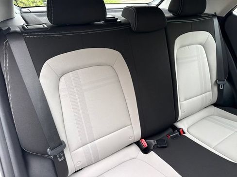 Used 2024 Hyundai Venue SEL FWD image 26