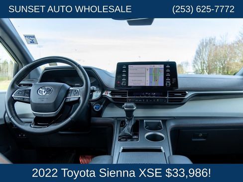 Used 2022 Toyota Sienna XSE FWD image 47