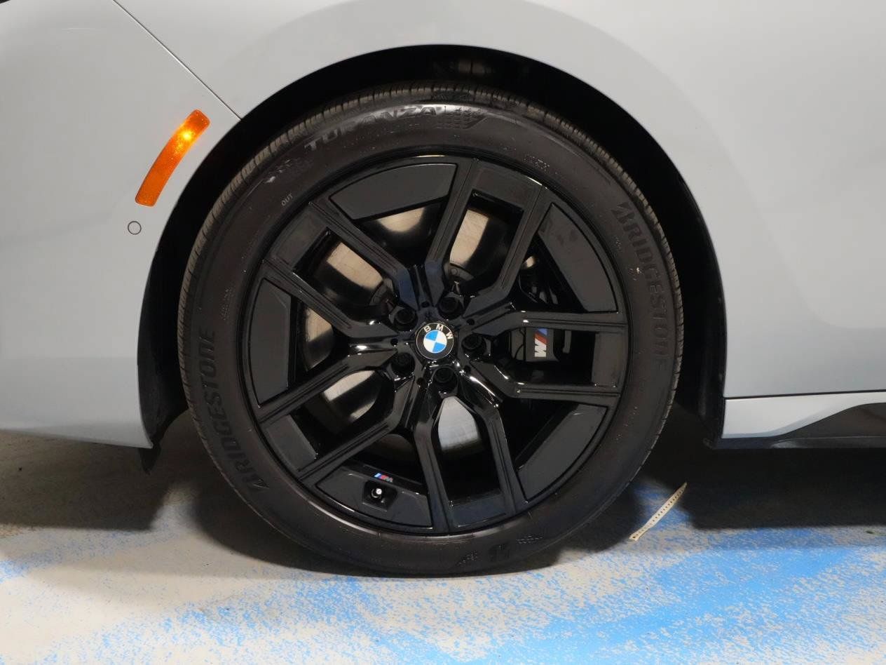 Used 2024 BMW 760i xDrive w/ Executive Package AWD/4WD image 39