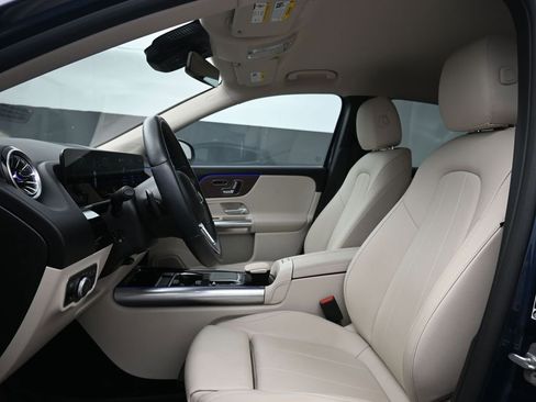 Used 2023 Mercedes-Benz GLA 250 4MATIC image 10