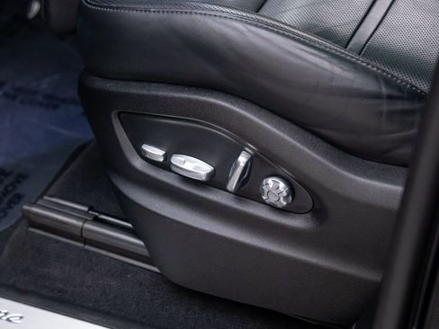 Certified 2021 Porsche Cayenne image 16