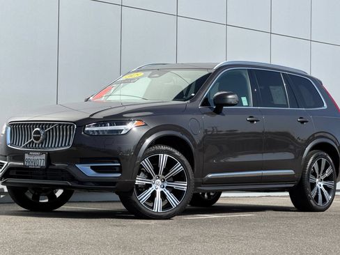 Used 2025 Volvo XC90 T8 Core w/ Protection Package Premier AWD/4WD image 1