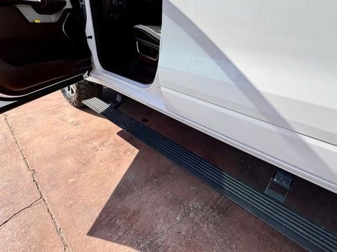 Used 2025 RAM 1500 Laramie w/ Laramie Southwest Edition image 23