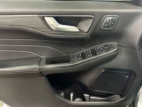 Used 2023 Ford Escape Platinum FWD image 5