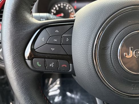 Used 2022 Jeep Renegade Trailhawk image 22