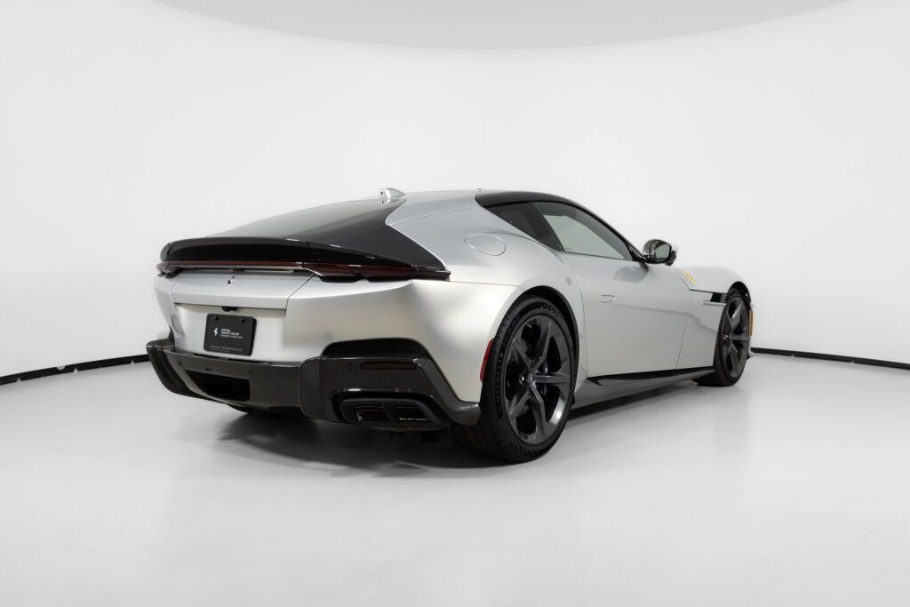 Used 2025 Ferrari 12Cilindri RWD image 2