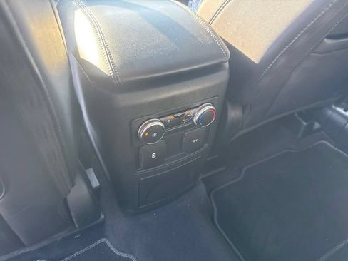 Used 2022 Ford Explorer XLT w/ Equipment Group 202A AWD/4WD image 28