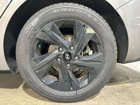 Used 2022 Hyundai Elantra SEL w/ Convenience Package image 28