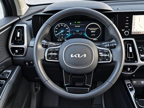 Used 2023 Kia Sorento SX AWD/4WD image 29
