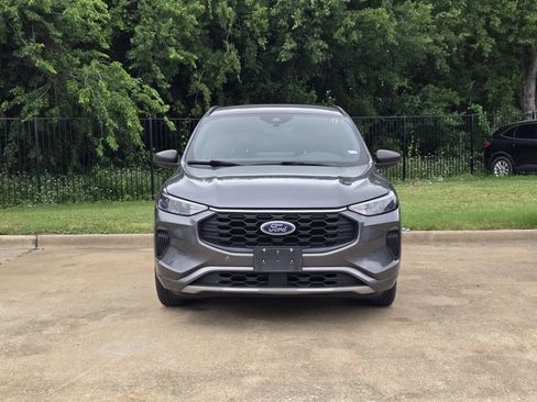 Used 2023 Ford Escape ST-Line w/ Tech Pack #1 FWD image 2