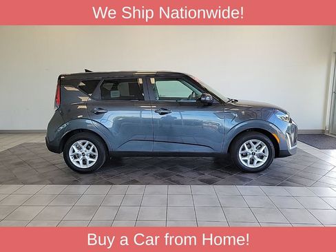 Used 2025 Kia Soul LX w/ LX Technology Package FWD image 4
