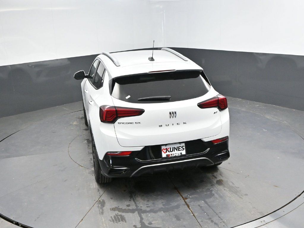 Used 2024 Buick Encore GX Sport Touring FWD image 28