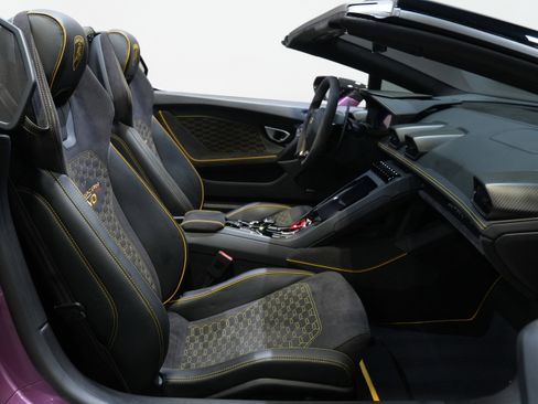 Used 2024 Lamborghini Huracan EVO image 46