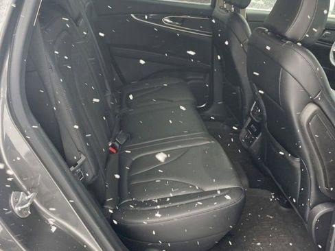 Used 2022 Lincoln Nautilus Reserve image 10