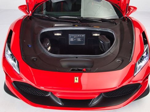 Used 2021 Ferrari F8 Tributo image 42