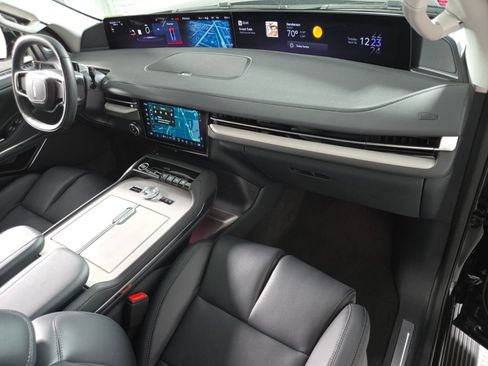 New 2026 Lincoln Navigator L Premier AWD/4WD image 20