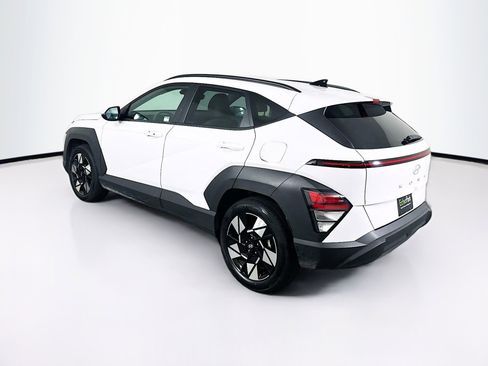 Used 2025 Hyundai Kona SEL FWD image 5