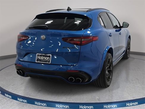 Used 2020 Alfa Romeo Stelvio Quadrifoglio image 10