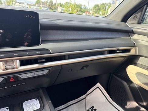 New 2027 Kia Telluride EX w/ Towing Package AWD/4WD image 13
