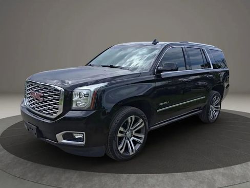 Used 2018 GMC Yukon Denali w/ Denali Ultimate Package AWD/4WD image 3
