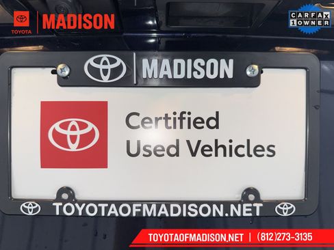 Used 2023 Toyota Sienna XLE image 36