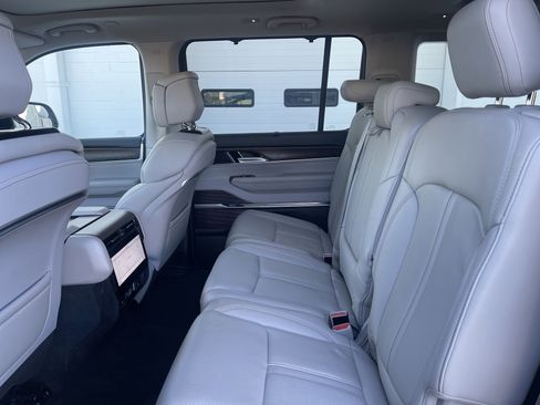 Used 2024 Jeep Grand Wagoneer Series I w/ Flexible Seating Group image 26