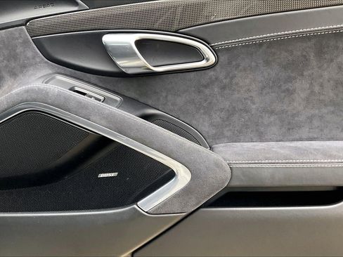 Used 2018 Porsche 718 Boxster GTS image 15