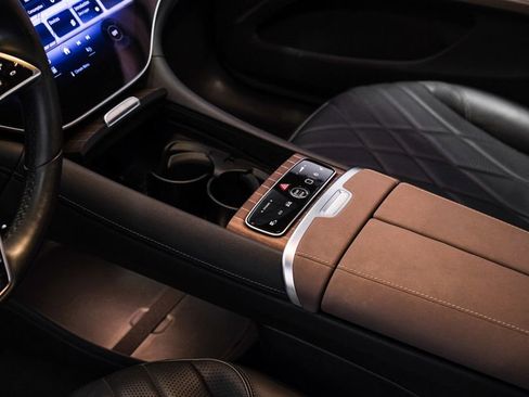 Used 2022 Mercedes-Benz EQS 580 4MATIC Sedan image 27