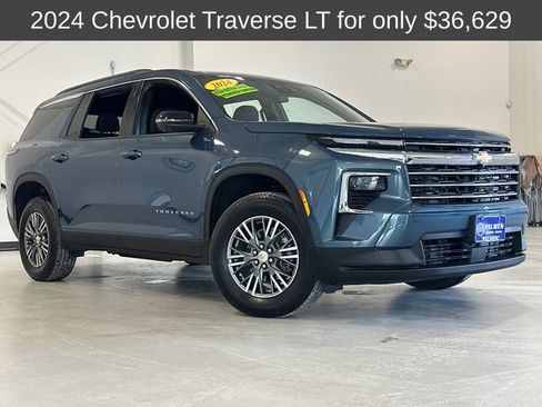 Used 2024 Chevrolet Traverse LT w/ LPO, Floor Liner Package image 2