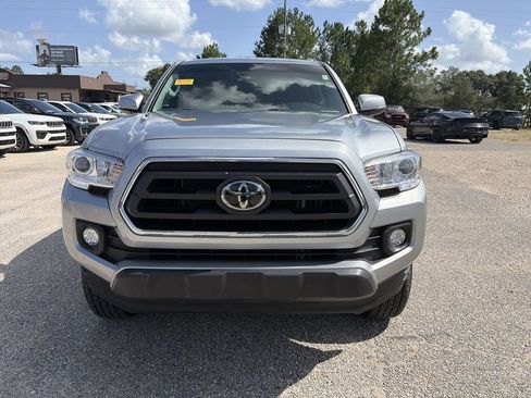 Used 2023 Toyota Tacoma SR5 w/ Technology Package AWD/4WD image 9