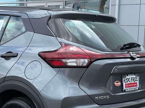 Used 2025 Nissan Kicks Play S FWD image 9