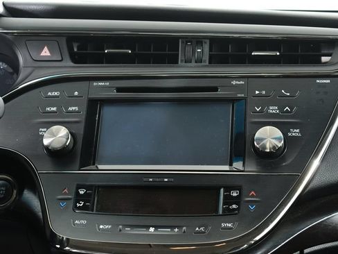Used 2016 Toyota Avalon XLE FWD image 9