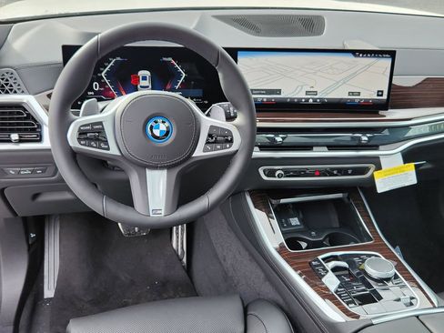 New 2026 BMW X5 xDrive50e w/ M Sport Package image 11