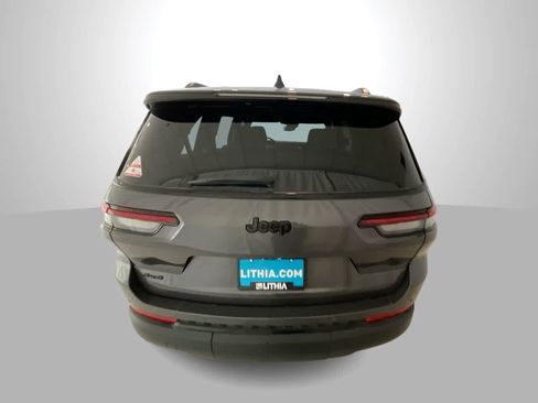Used 2024 Jeep Grand Cherokee L Altitude AWD/4WD image 7