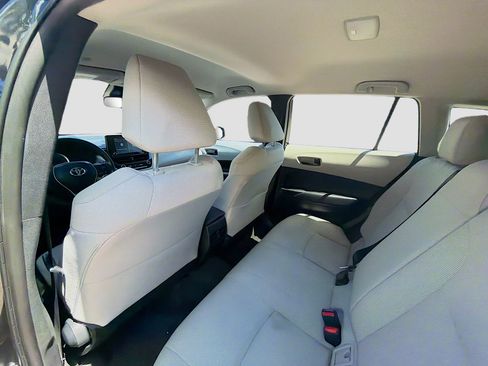 Used 2022 Toyota Corolla Cross LE image 24