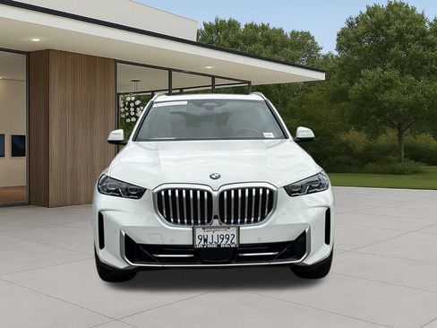 Used 2026 BMW X5 xDrive40i w/ Premium Package AWD/4WD image 4
