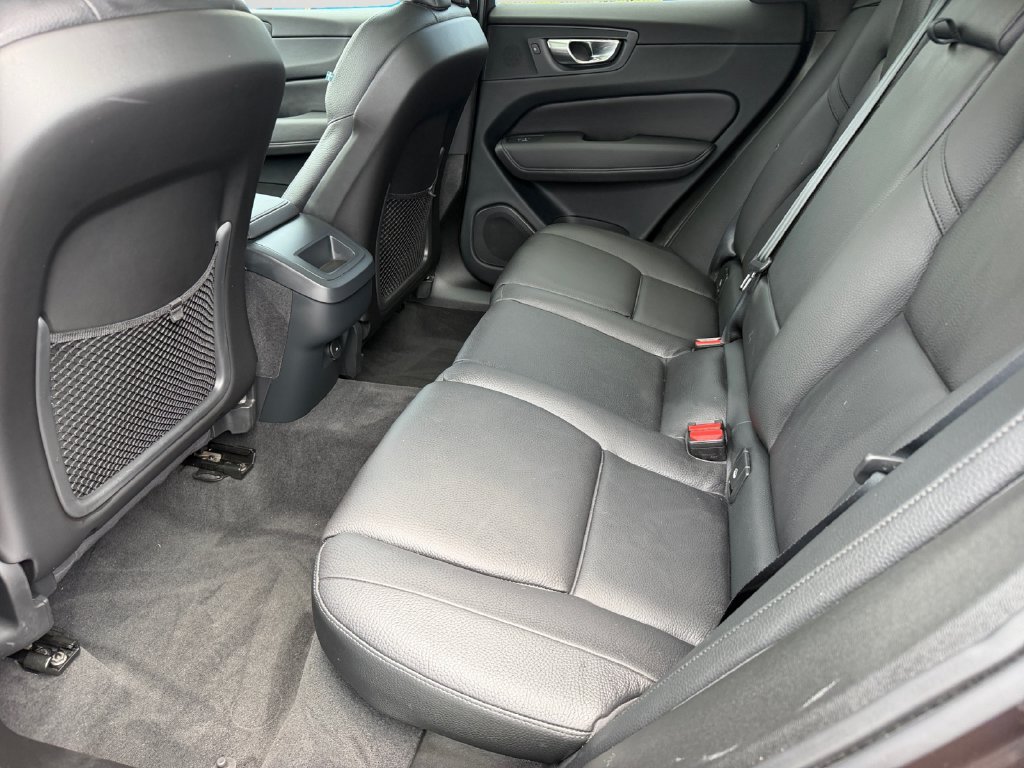 Certified 2024 Volvo XC60 B5 Plus w/ Protection Package Premier AWD/4WD image 12