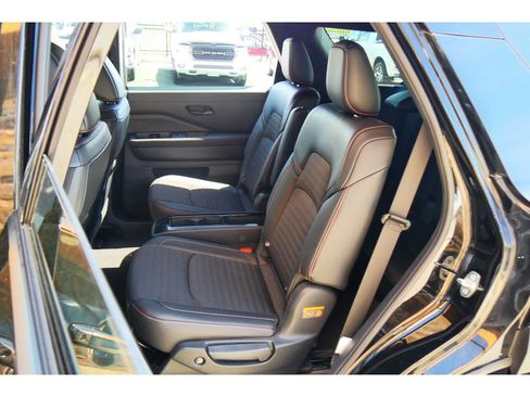 Used 2023 Nissan Pathfinder Rock Creek image 17