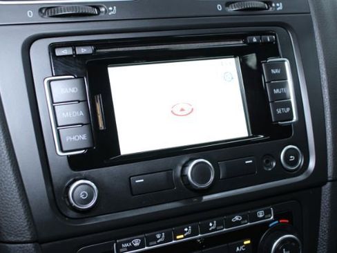 Used 2013 Volkswagen Golf 4-Door image 15