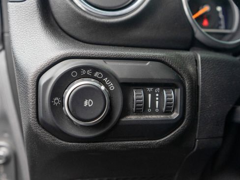 Used 2019 Jeep Wrangler Unlimited Sahara w/ Dual Top Group image 16