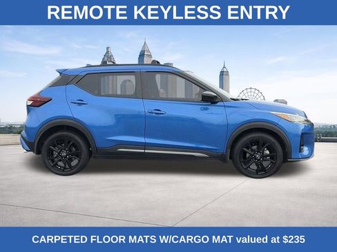 Used 2023 Nissan Kicks SR w/ Interior Electronics Package FWD image 6