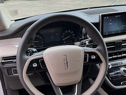 Used 2022 Lincoln Corsair FWD image 9