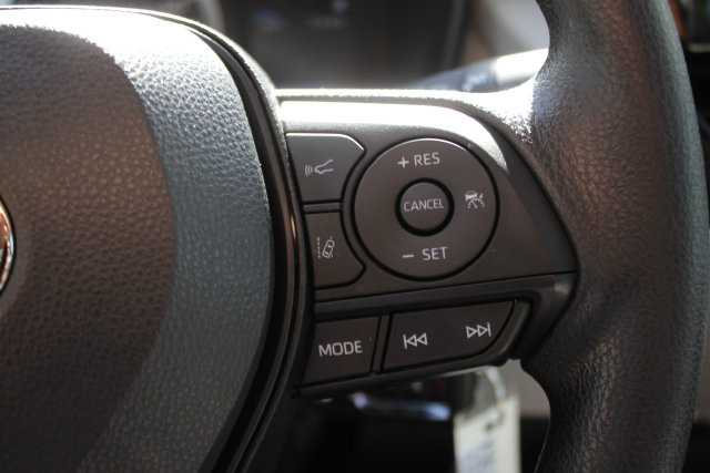 Used 2022 Toyota Corolla LE FWD image 15