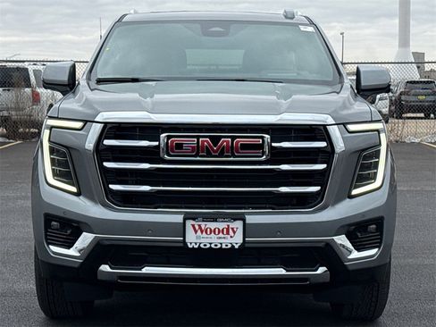 New 2026 GMC Yukon XL Elevation image 3